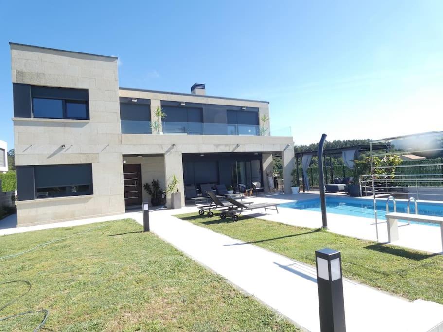 Chalet De Diseno Moderno En Sanxenxo Exterior photo