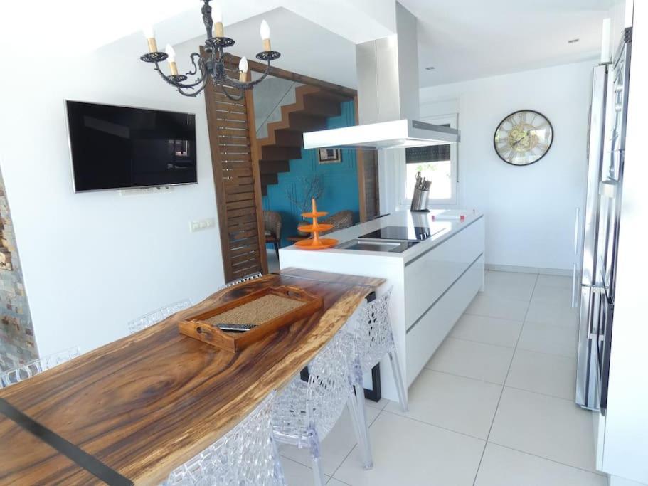 Chalet De Diseno Moderno En Sanxenxo Exterior photo